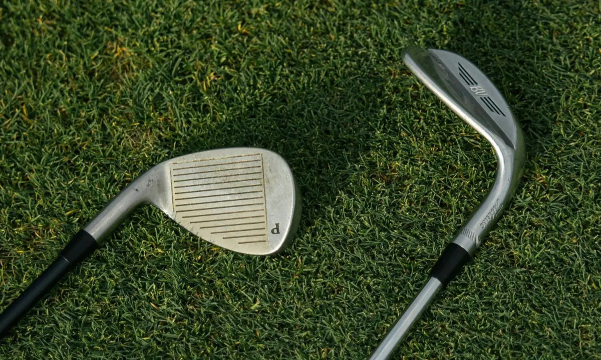 How to Choose a Sand Wedge - 54° vs. 56° Loft Explained